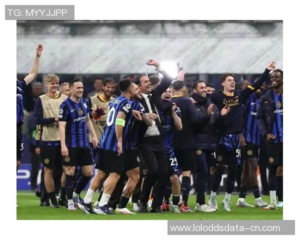 欧冠激战：AC米兰与热刺战成平局神扑时刻震撼全场精彩集锦