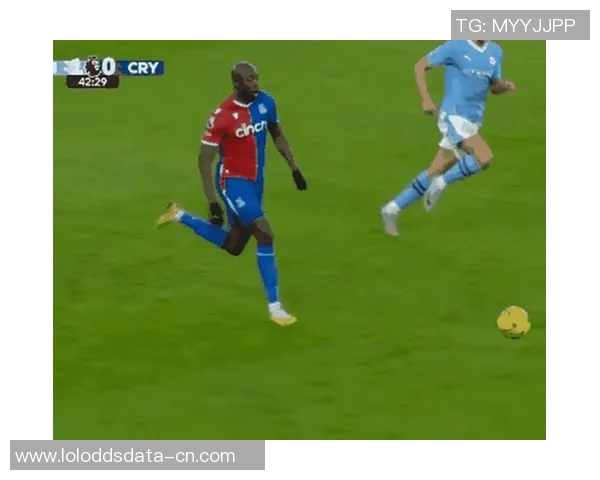 中超赛场惊现冷门里昂大胜曼城引发全场狂欢